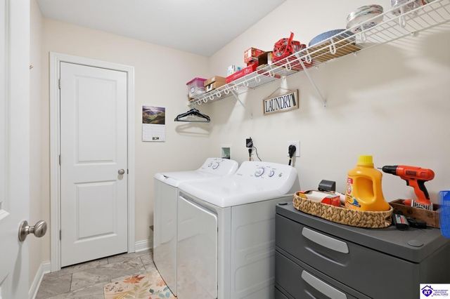 421 Turnberry Court, Vine Grove, KY 40175