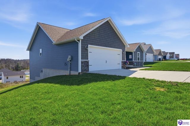 421 Turnberry Court, Vine Grove, KY 40175