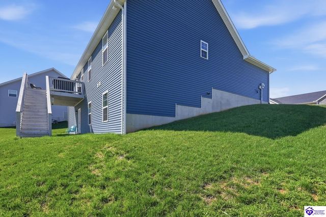 421 Turnberry Court, Vine Grove, KY 40175