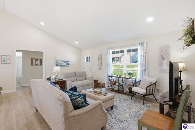 421 Turnberry Court, Vine Grove, KY 40175