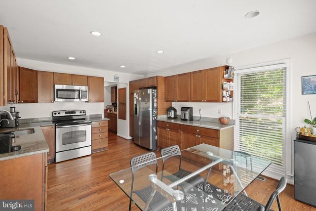 12121 GATEWATER DR, Potomac, MD 20854