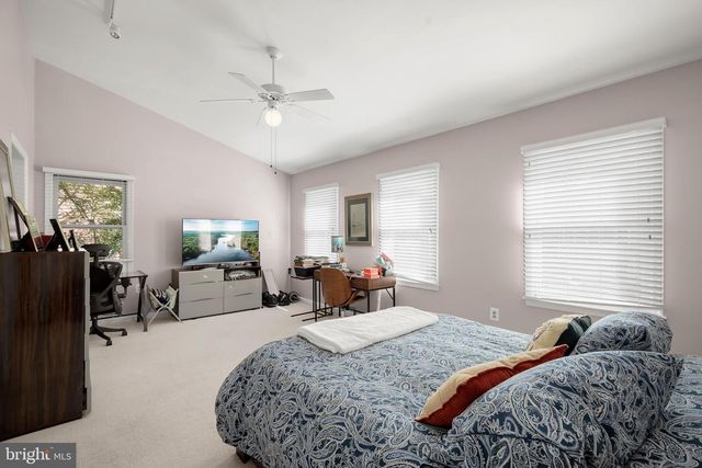 12121 GATEWATER DR, Potomac, MD 20854