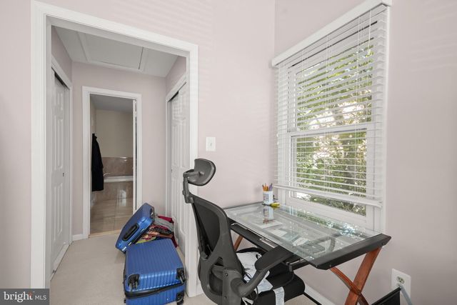 12121 GATEWATER DR, Potomac, MD 20854