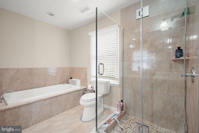 12121 GATEWATER DR, Potomac, MD 20854