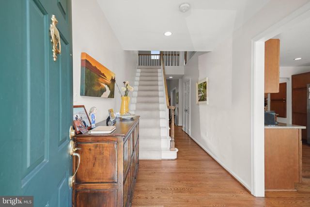 12121 GATEWATER DR, Potomac, MD 20854