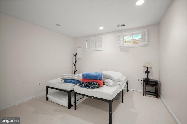 12121 GATEWATER DR, Potomac, MD 20854