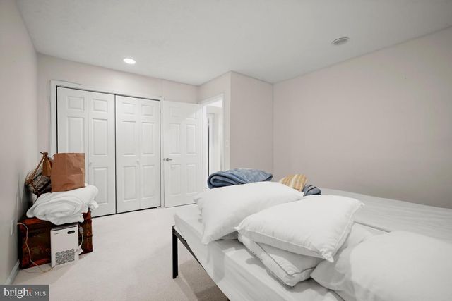 12121 GATEWATER DR, Potomac, MD 20854