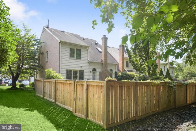 12121 GATEWATER DR, Potomac, MD 20854