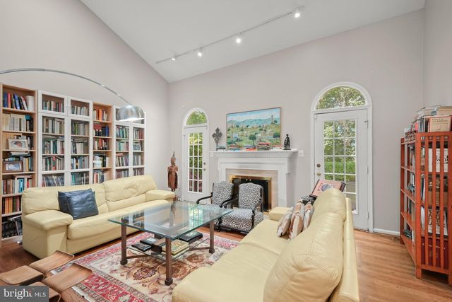 12121 GATEWATER DR, Potomac, MD 20854