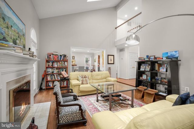 12121 GATEWATER DR, Potomac, MD 20854