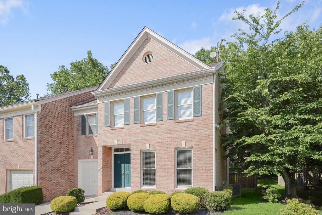 12121 GATEWATER DR, Potomac, MD 20854