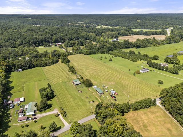 1893 Walnut Grove Rd, Dickson, TN 37055
