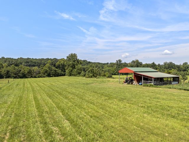 1893 Walnut Grove Rd, Dickson, TN 37055