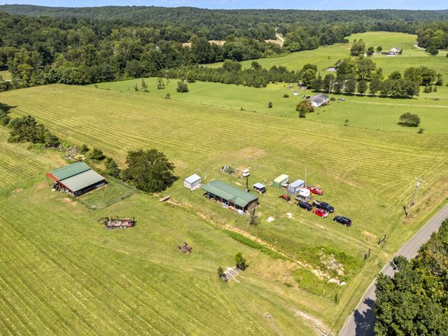1893 Walnut Grove Rd, Dickson, TN 37055