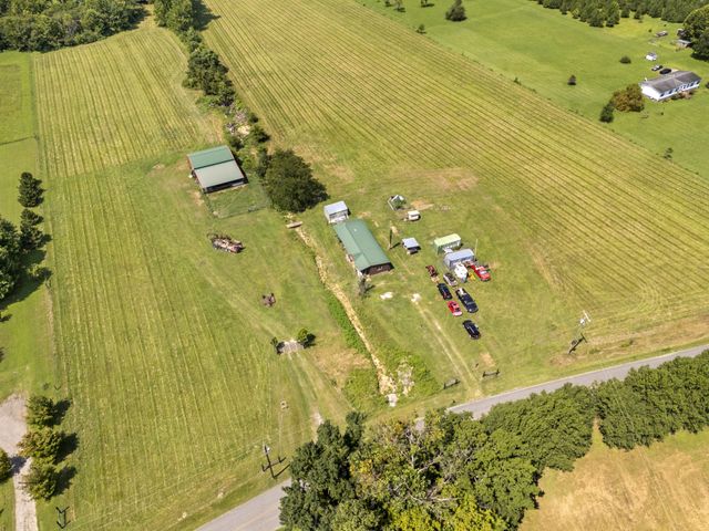 1893 Walnut Grove Rd, Dickson, TN 37055