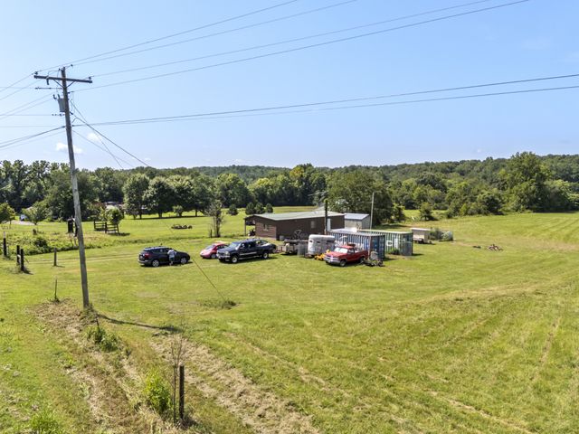 1893 Walnut Grove Rd, Dickson, TN 37055