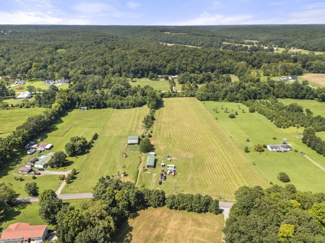 1893 Walnut Grove Rd, Dickson, TN 37055