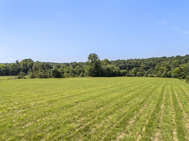 1893 Walnut Grove Rd, Dickson, TN 37055