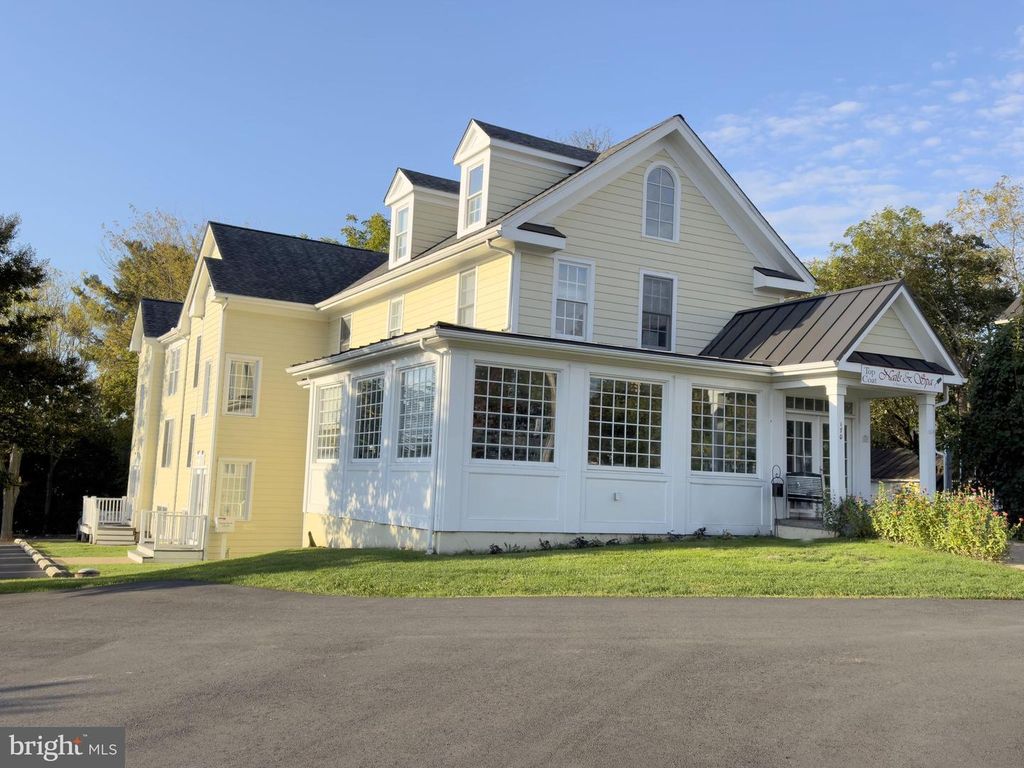 170 W MAIN STREET, Purcellville, VA 20132