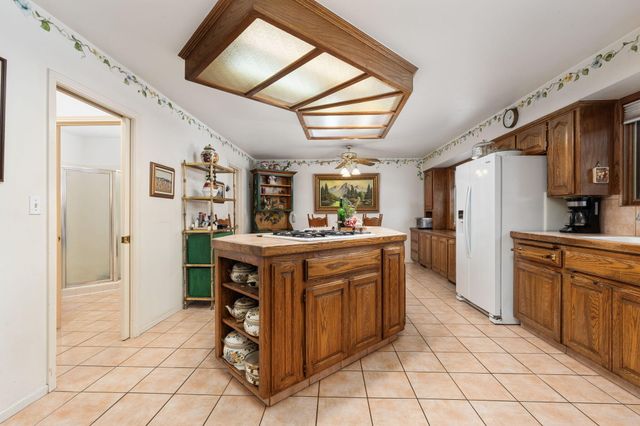 1113 N Manor Drive, Tulare, CA 93274