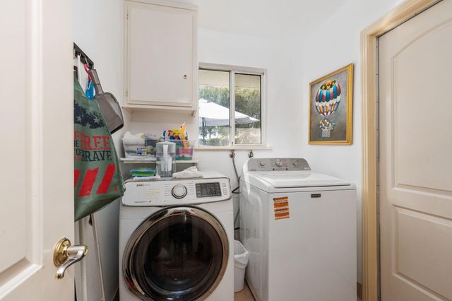 1113 N Manor Drive, Tulare, CA 93274