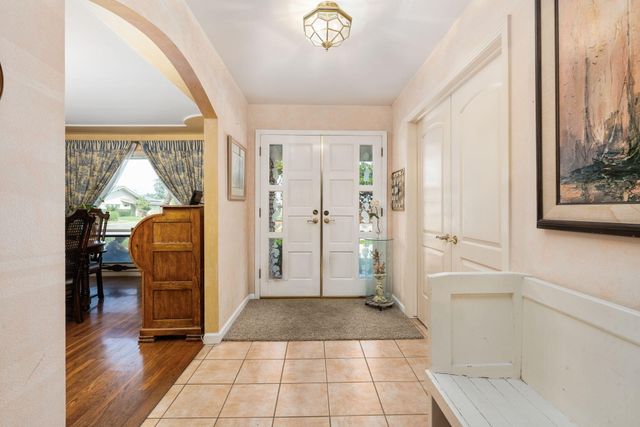 1113 N Manor Drive, Tulare, CA 93274