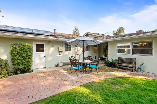 1113 N Manor Drive, Tulare, CA 93274