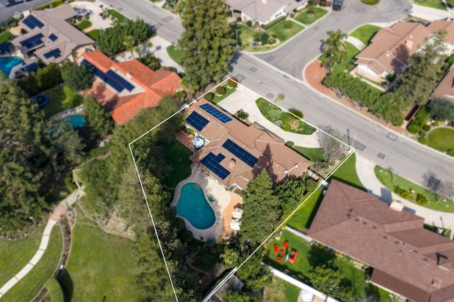 1113 N Manor Drive, Tulare, CA 93274