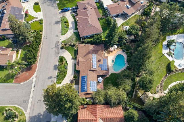 1113 N Manor Drive, Tulare, CA 93274