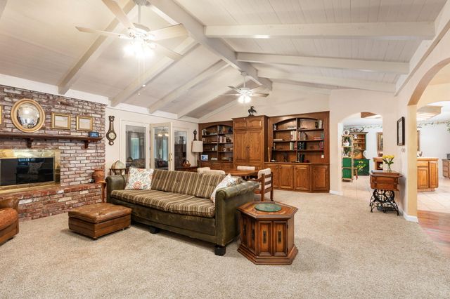 1113 N Manor Drive, Tulare, CA 93274