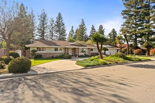 1113 N Manor Drive, Tulare, CA 93274