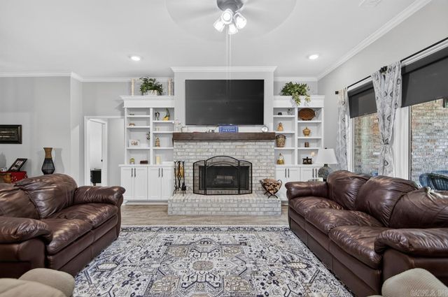 5713 Nickel Bill James Rd, Benton, AR 72019
