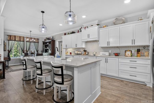 5713 Nickel Bill James Rd, Benton, AR 72019