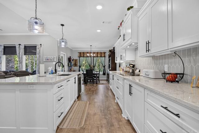 5713 Nickel Bill James Rd, Benton, AR 72019
