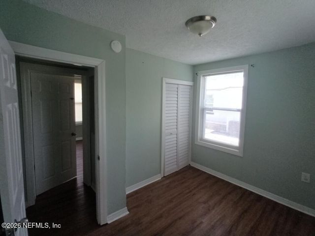 2542 WILCOX Court, Jacksonville, FL 32207