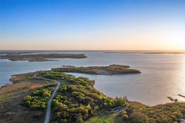 14253 Zealand Drive, Pilot Point, TX 76258