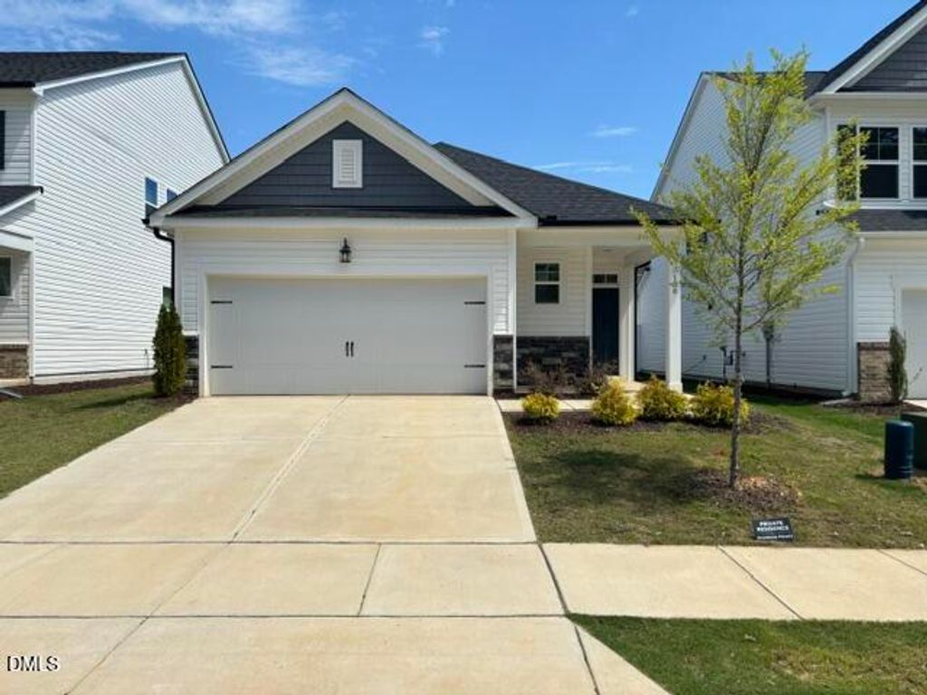 108 Fairwinds Drive, Lillington, NC 27546