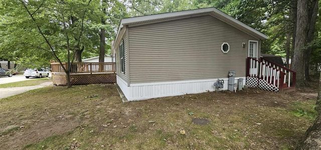 14487 Magnolia Drive, Grand Haven, MI 49417