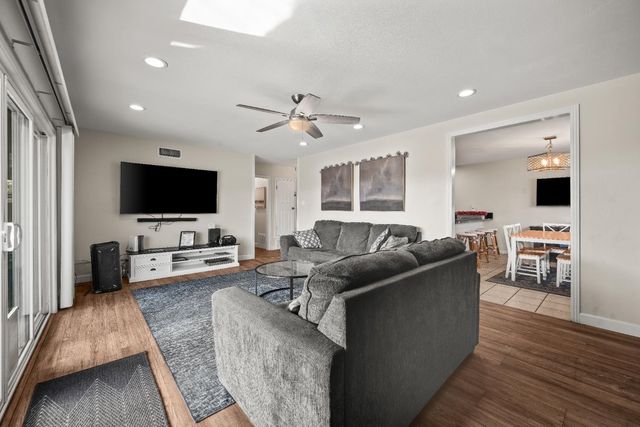 6100 Stonehand Ave, Citrus Heights, CA 95621