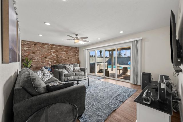 6100 Stonehand Ave, Citrus Heights, CA 95621