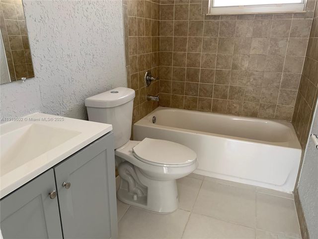 860 NW 6th Ave B, Pompano Beach, FL 33060