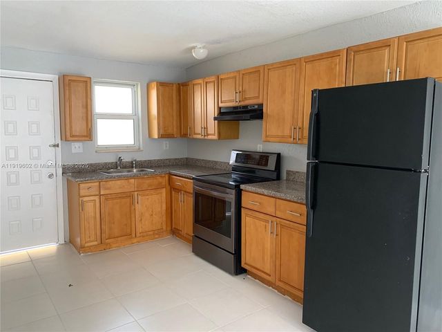 860 NW 6th Ave B, Pompano Beach, FL 33060