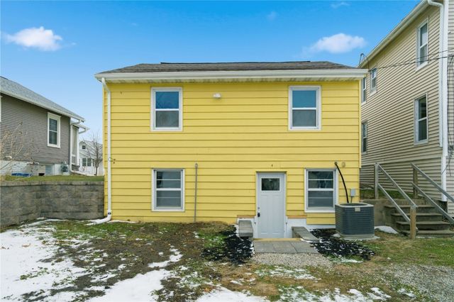 1053 Center Point Road NE, Cedar Rapids, IA 52402