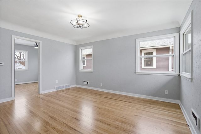 1053 Center Point Road NE, Cedar Rapids, IA 52402