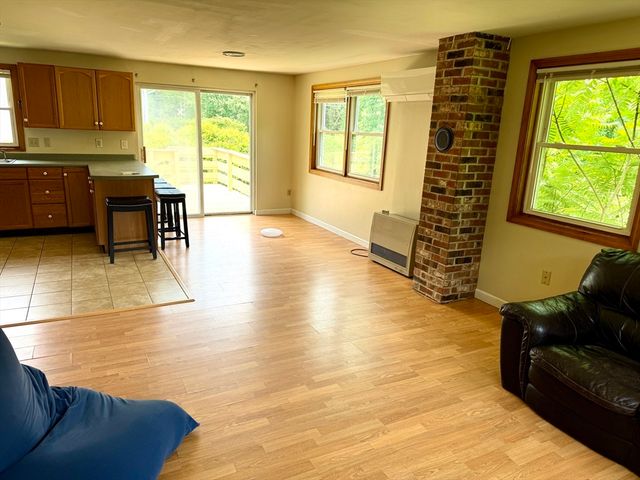 559 Pulpit Hill Rd, Amherst, MA 01002