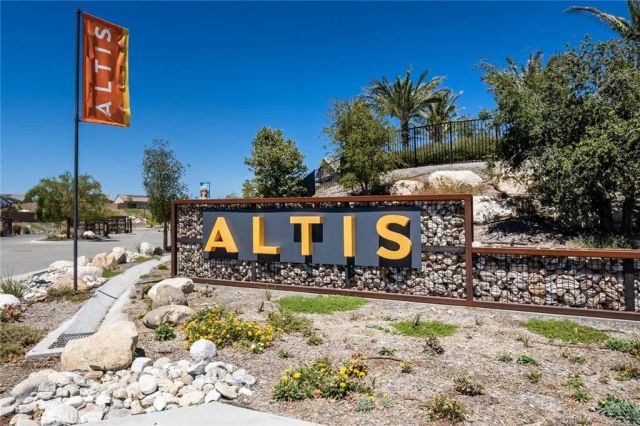 17806 Top Court, Canyon Country, CA 91350