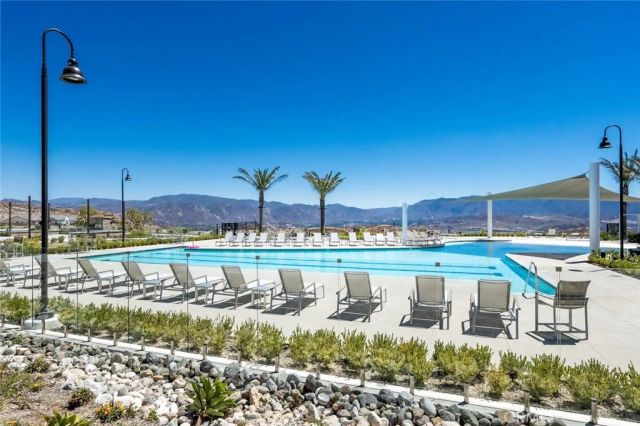 17806 Top Court, Canyon Country, CA 91350