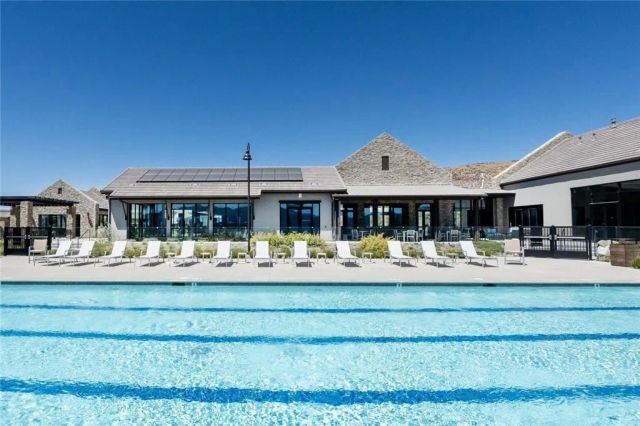 17806 Top Court, Canyon Country, CA 91350
