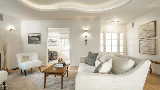 5201 N Pennsylvania Street, Indianapolis, IN 46220