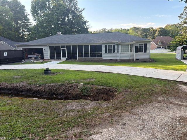 1005 Bluebird DR, Chesapeake, VA 23322